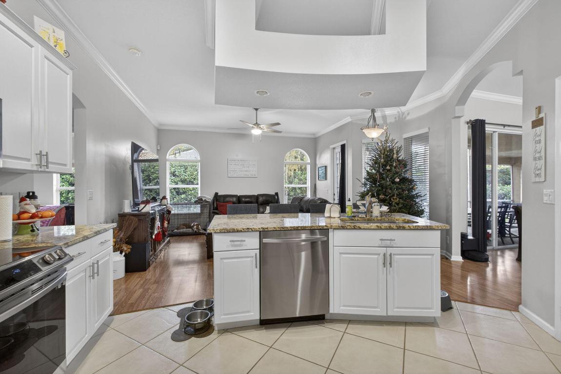 ESTATES OF ROYAL PALM BEACH 5 - Residential Lease