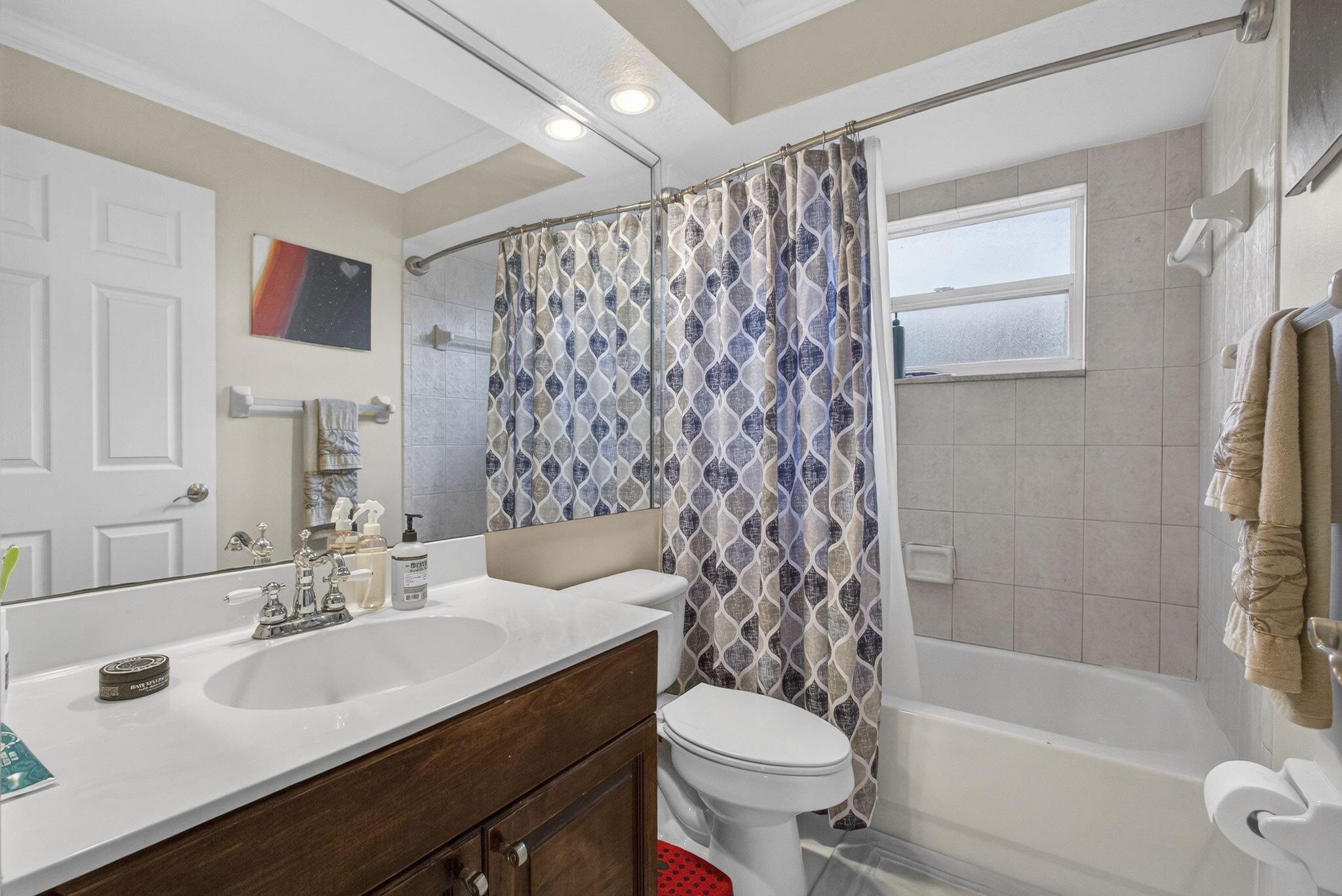 ESTATES OF ROYAL PALM BEA - Residential Lease