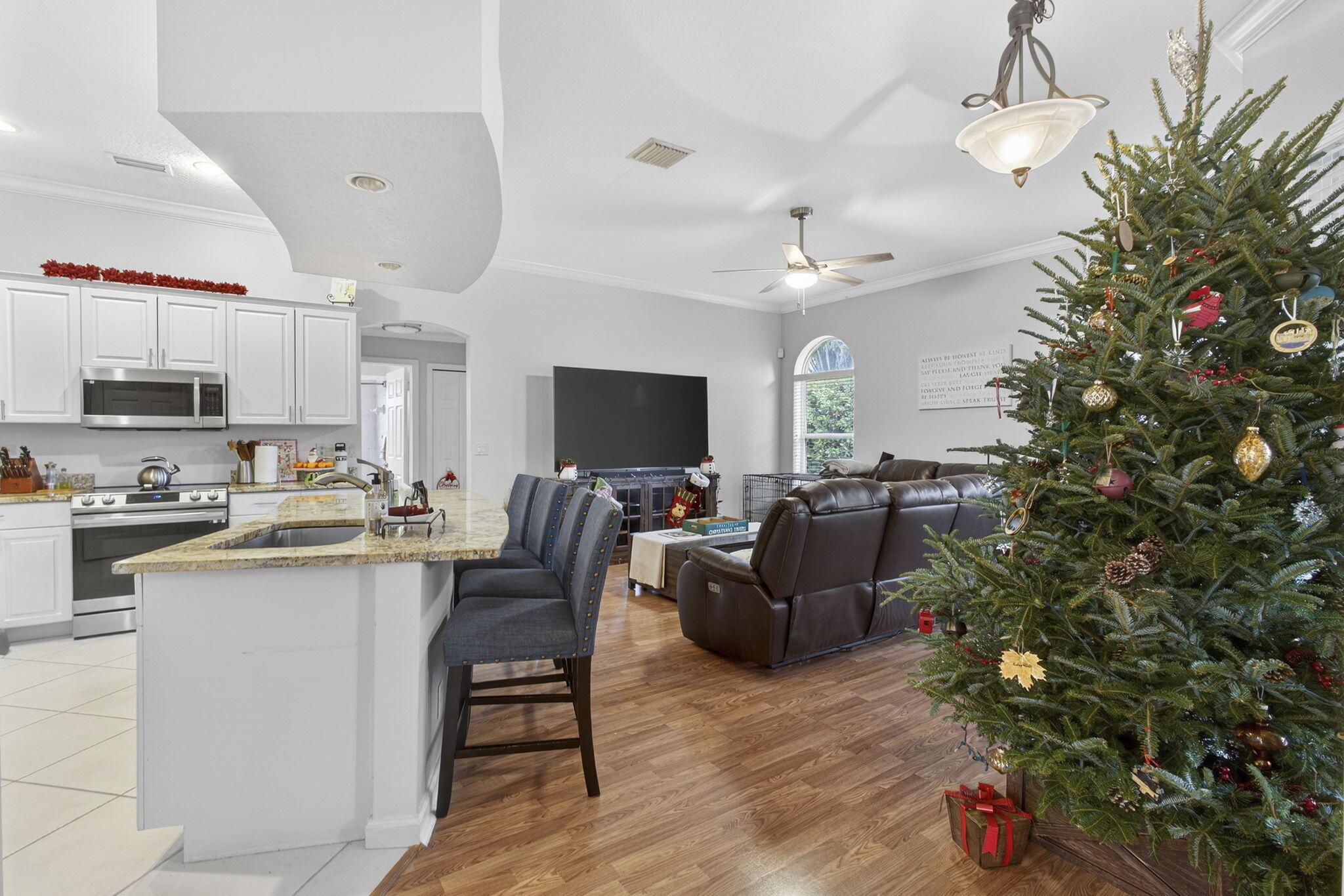 ESTATES OF ROYAL PALM BEA - Residential Lease