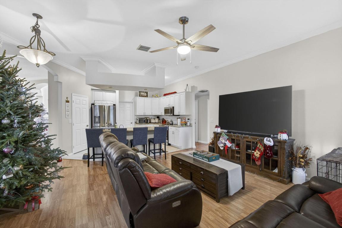 ESTATES OF ROYAL PALM BEACH 5 - Residential Lease