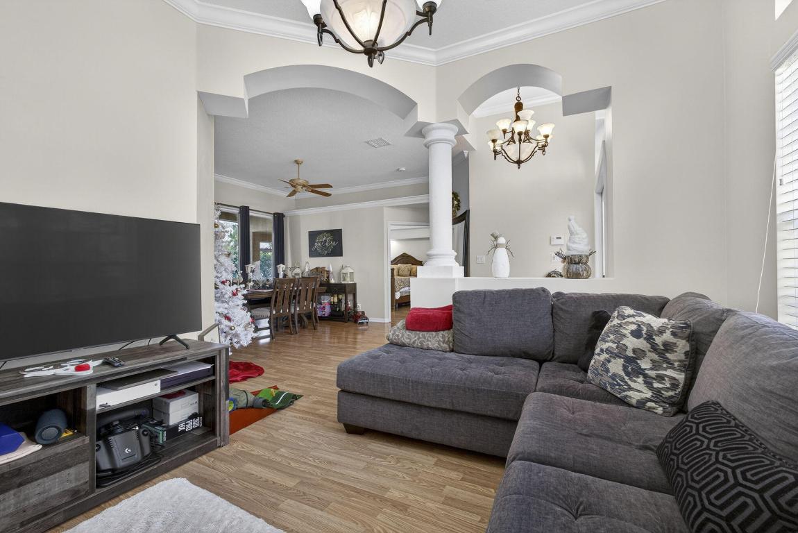 ESTATES OF ROYAL PALM BEACH 5 - Residential Lease