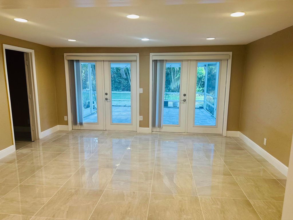 Photo of 1083 SW 25th Place, Boynton Beach, FL 33426 (MLS # R11125713)