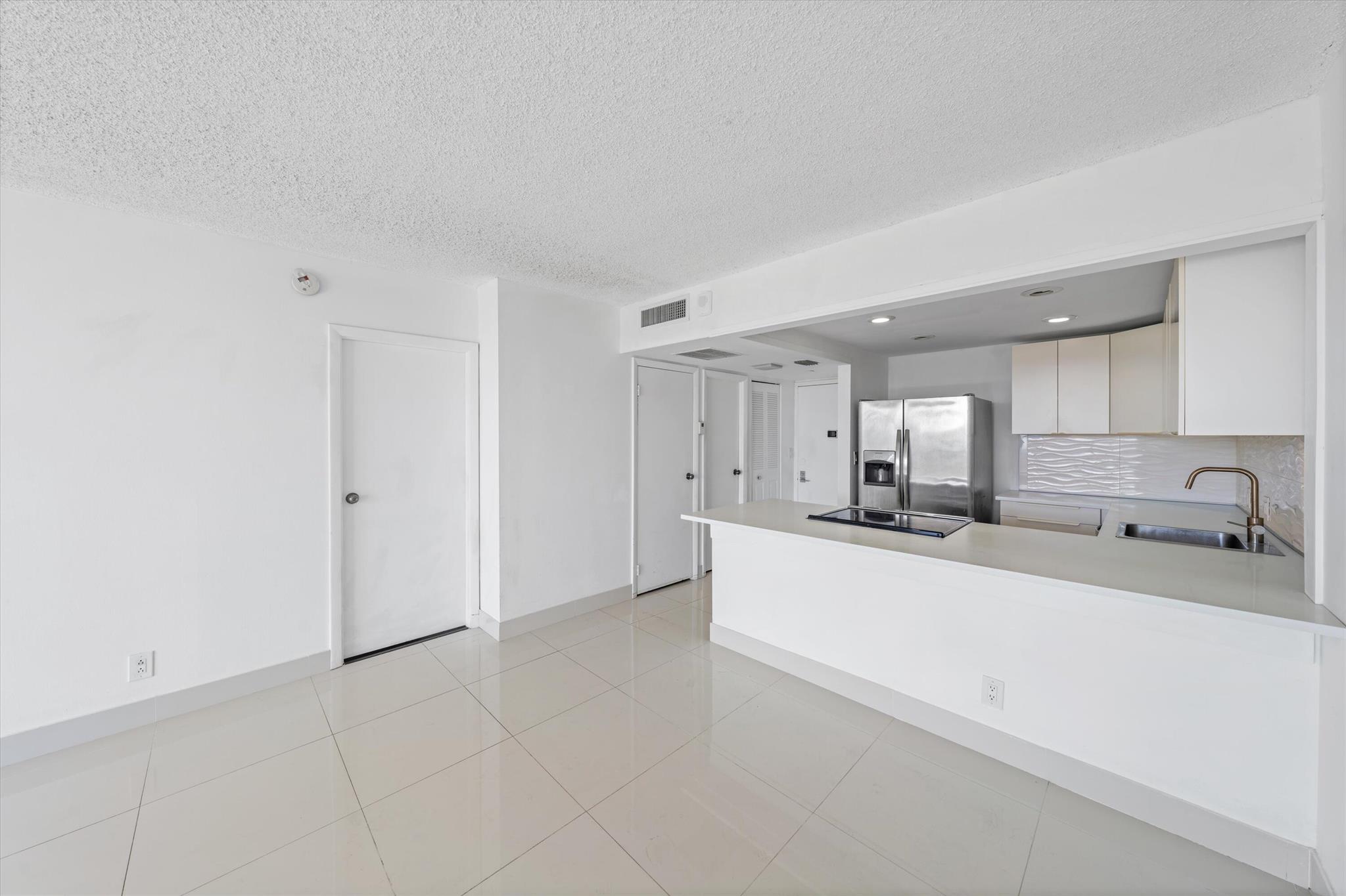 CORONADO CONDO- TOWER II - Residential
