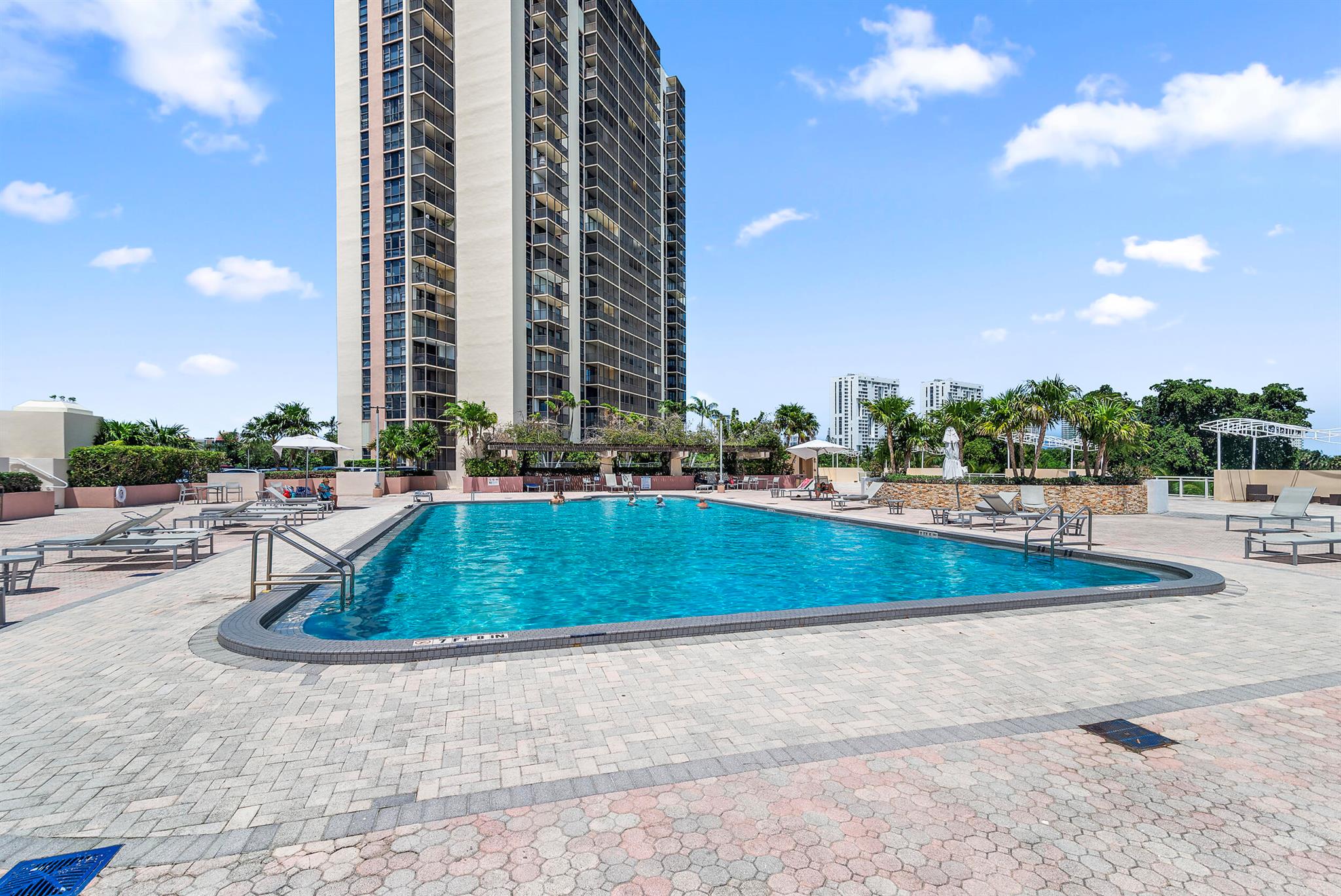 CORONADO CONDO- TOWER II - Residential
