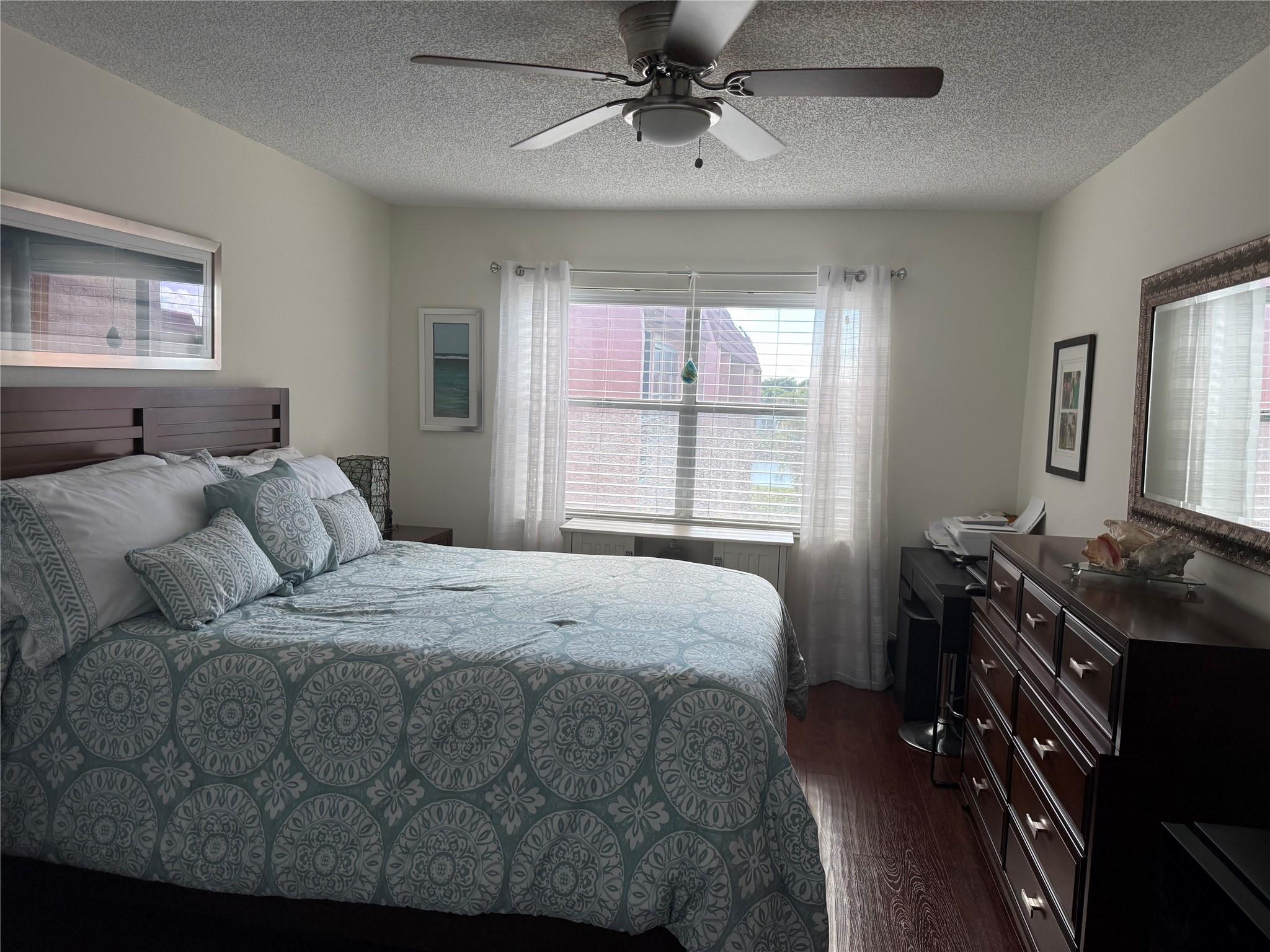 Sunrise Lakes - Residential