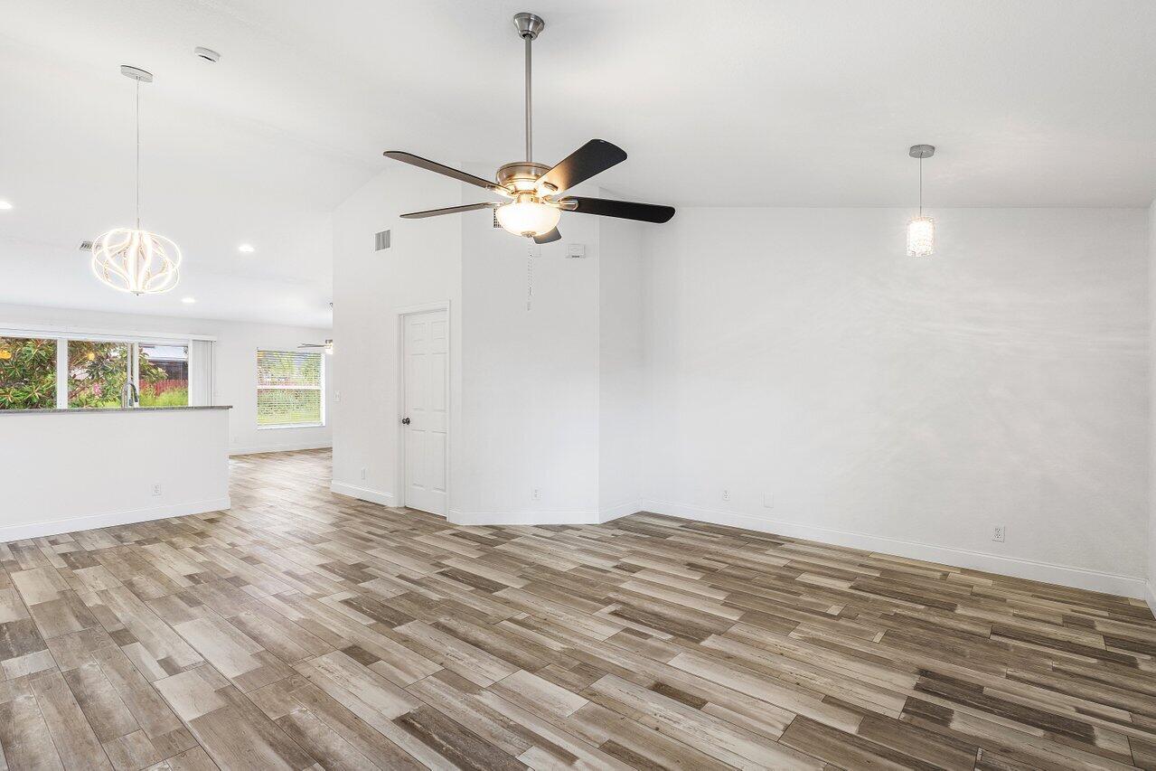 3170 SW Bridge Street, Port St Lucie, FL, 34953/$400,000 4 3170 SW Bridge Street