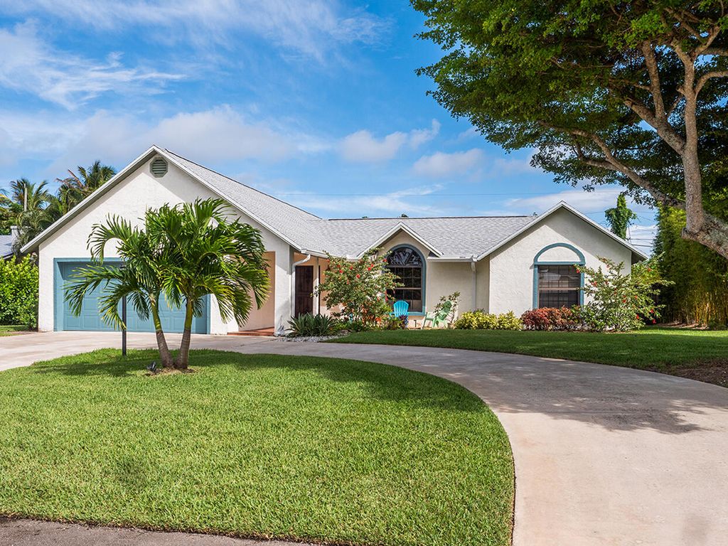 Photo of 4920 SE Pine Ridge Way, Stuart, FL 34997 (MLS # R10805838)