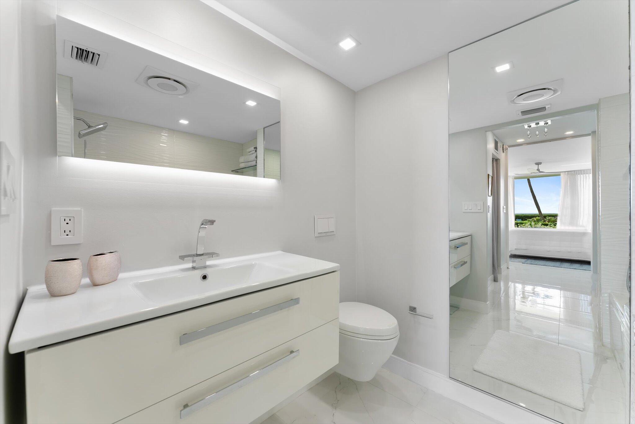 BANYAN HOUSE CONDO - Residential