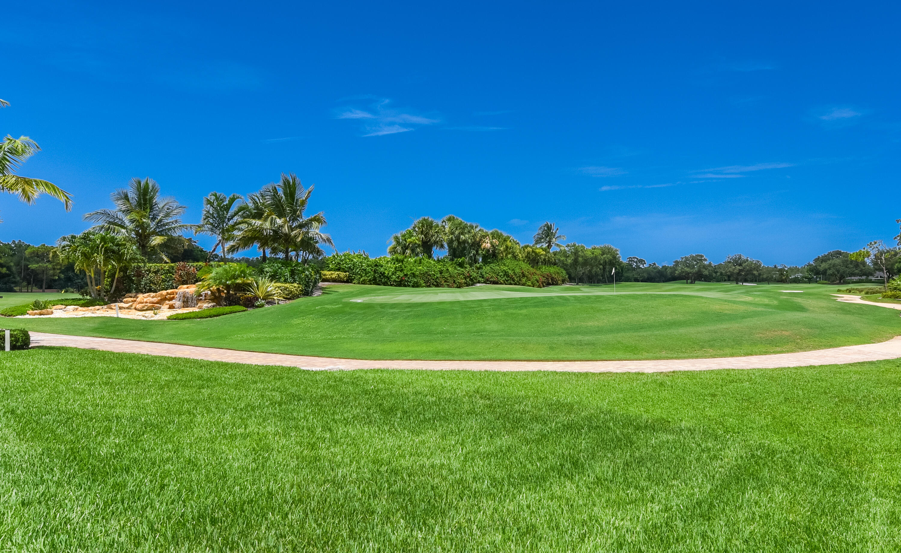 PIPERS LANDING GARDEN APARTMENTS CONDO - Residential