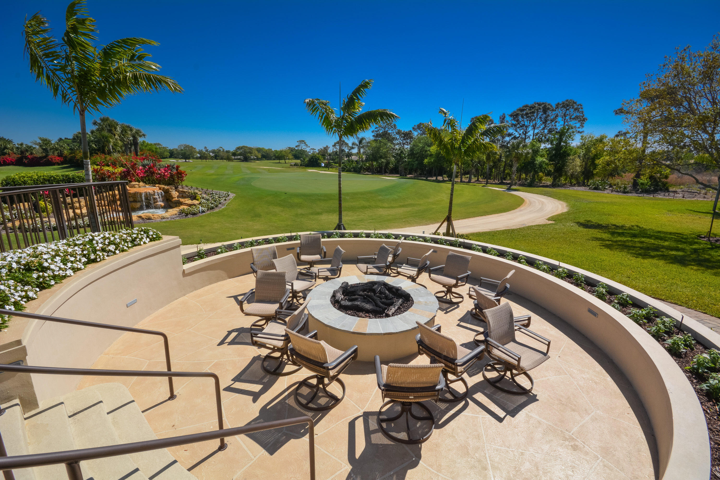 PIPERS LANDING GARDEN APARTMENTS CONDO - Residential