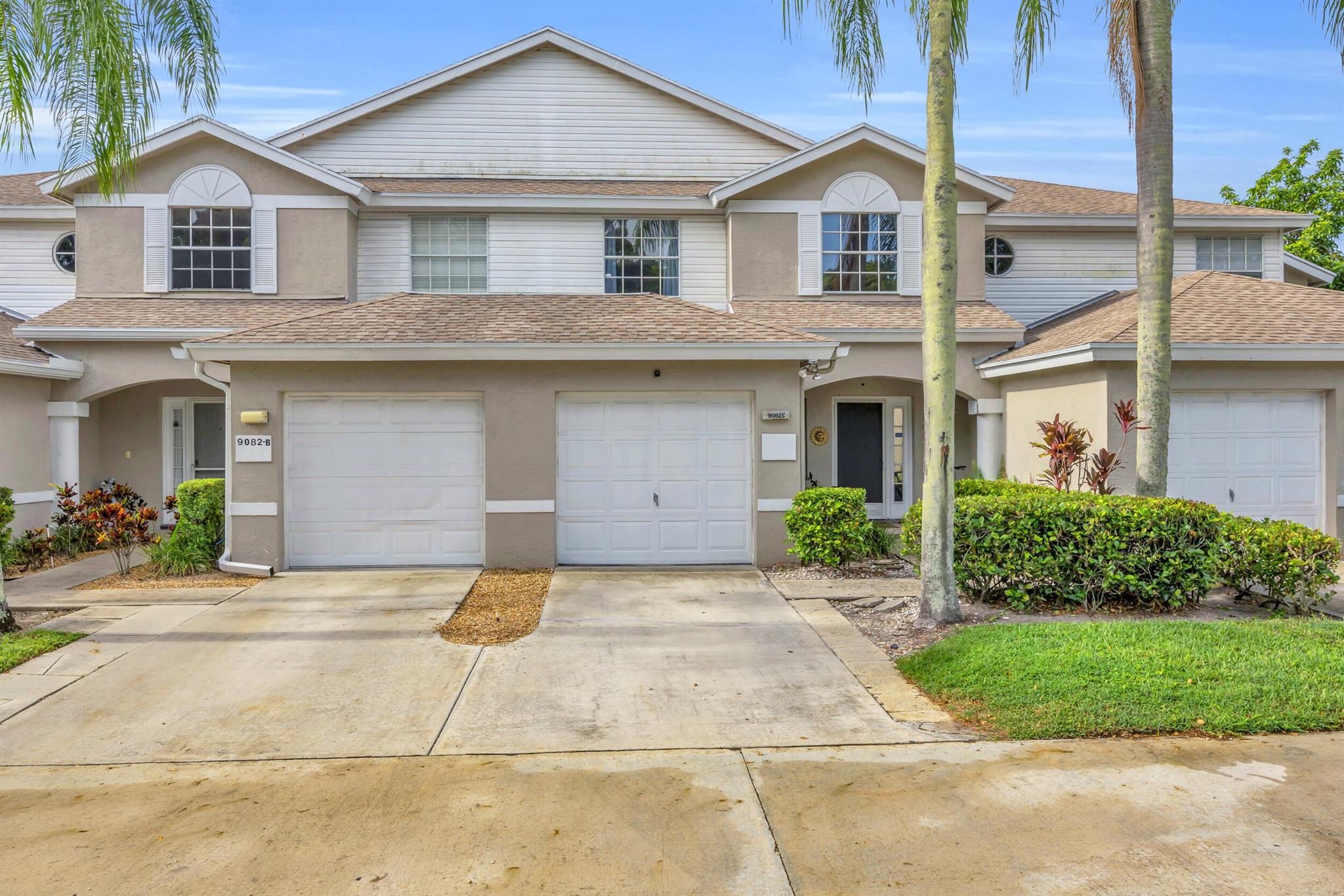 Beautifull lake view, spacious, two-story townhouse in desirable Boca Gardens is perfect for comfortable living with expansive views of one of the neighborhood's several lakes. 3 spacious bedrooms, large upstairs loft, 2.5 bath, family room with French doors leading to view of large lake. 1-car garage. Great location, within walking distance to A-rated schools and shopping center. Boca Gardens has several community pools and playgrounds, biking/walking paths.