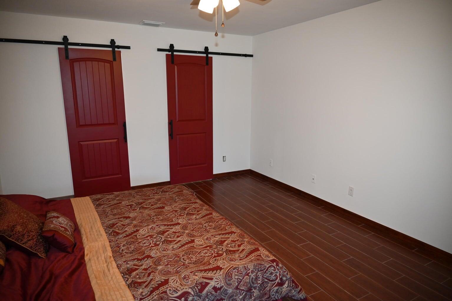 SUGAR POND MANOR OF WELLI - Residential