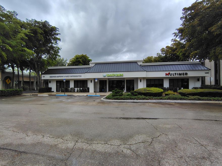 Second generation medical office with 10+ large exam rooms, multiple treatment areas, 2-3 offices, 6 private restrooms, large admin area. Amazingly kept space ready to move in.  2 Unit building; neighbor is Toothtales Pediatric Dentist. Great opportunity for pediatrician, OBGYN, or other family based medical practices.  Ground floor space with signage rights on University Drive. Main road exposure with massive traffic counts. Easily accessible by patients or clients. Central location close to other medical and hospital facilities: 2 miles from Broward Heath Coral Springs.  3.5 Miles from Cleveland Clinic Coral Springs 3.5 Miles from Woodmont Hospital.  4 Miles from Northwest Medical.
