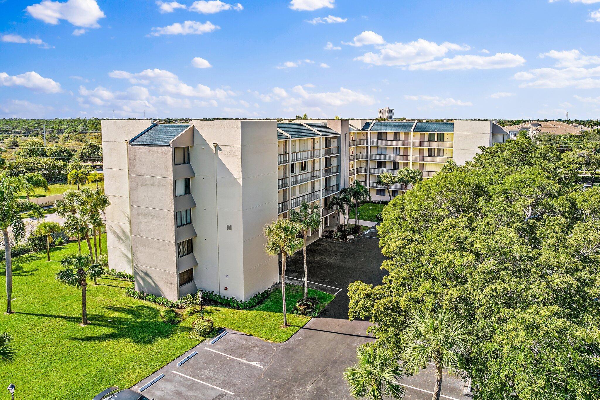 This beautifully updated 2-bedroom, 2-bathroom condo is perfect for those who want to live the Jupiter Beach lifestyle. You can literally walk to one of the best beaches in the country. The kitchen has been nicely updated, so you can actually enjoy cooking instead of ordering takeout every night. Both bathrooms have been refreshed, and the condo features laminate flooring throughout - no carpet to worry about. Location-wise, you're close to some of the best dining and shopping options in the area, making errands a breeze. This is a RARE find as an annual rental in Jupiter Ocean & Racquet club, so if you've been waiting for the right opportunity to live near the beach, THIS IS IT!