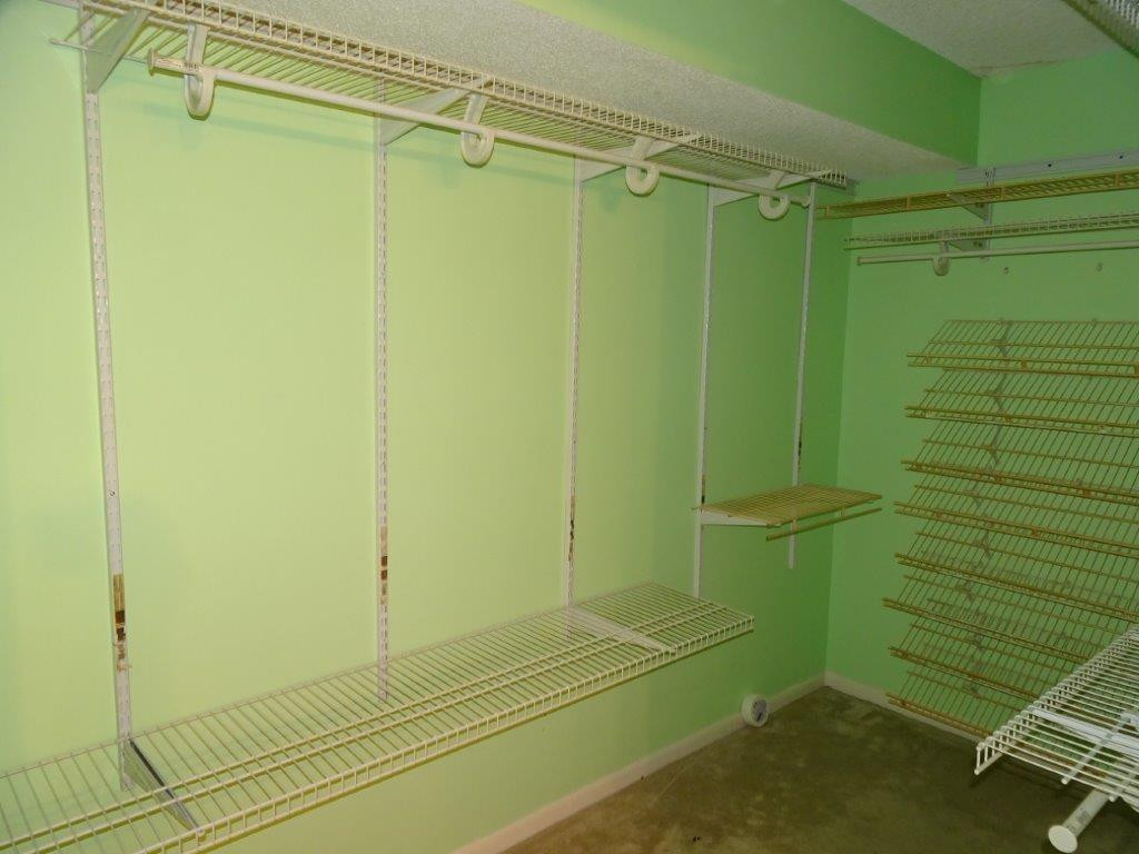 Oakbrook I Condo - Residential