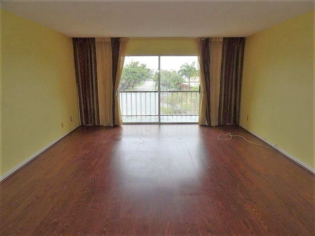 Oakbrook I Condo - Residential