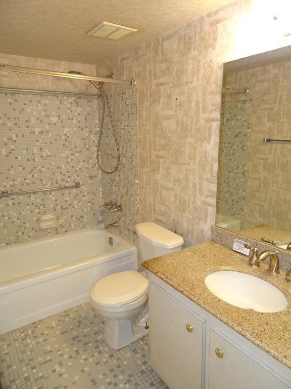 Oakbrook I Condo - Residential