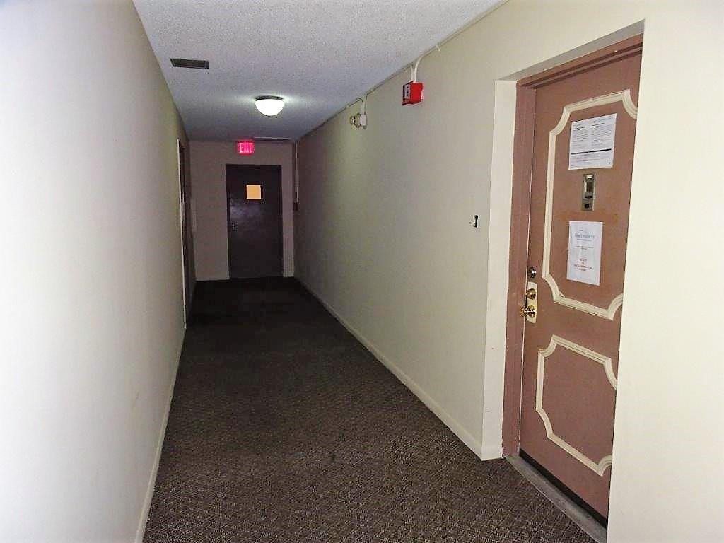 Oakbrook I Condo - Residential