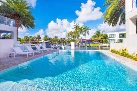 A home in Lauderdale By The Sea