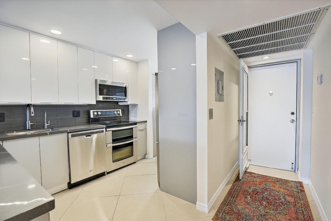 5321 NE 24th Terrace 504A