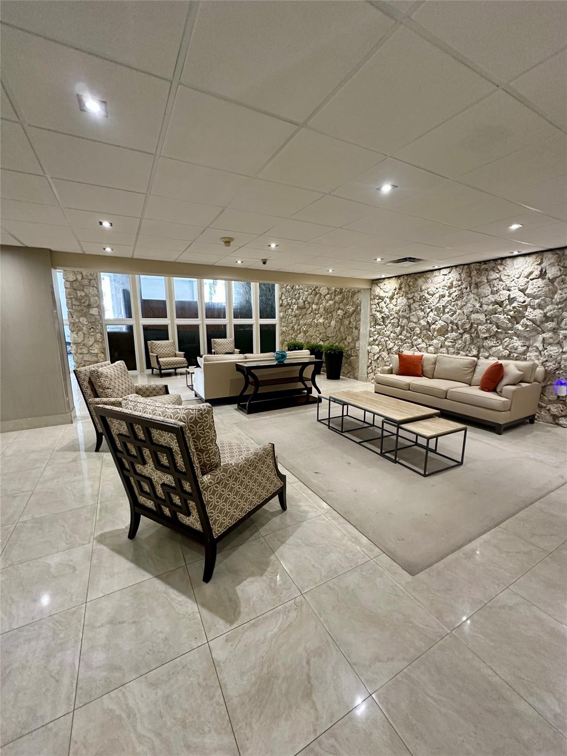 3111 N Ocean Dr 1502