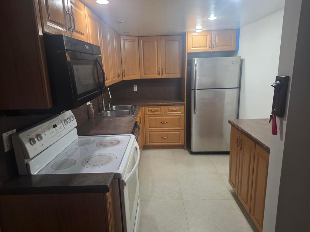 Photo of 959 SE 2ND Avenue #105, Deerfield Beach, FL 33441 (MLS # B26063719)