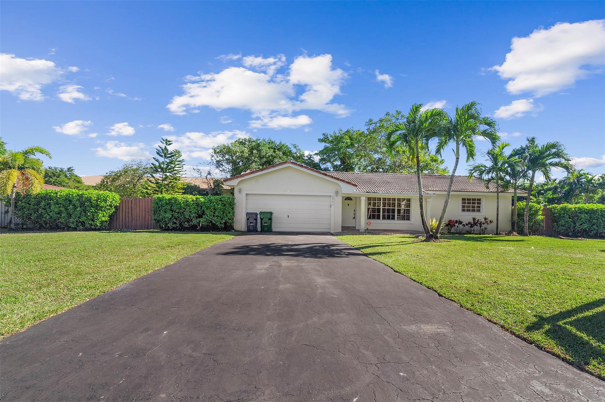 Coral Spgs Country Club - Residential Lease