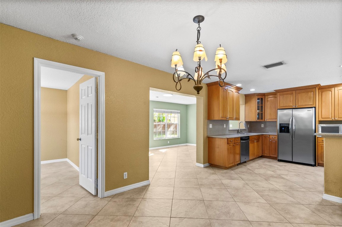 Coral Spgs Country Club - Residential Lease