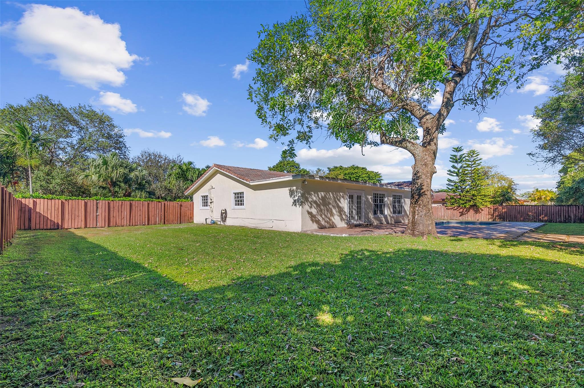 Coral Spgs Country Club - Residential Lease