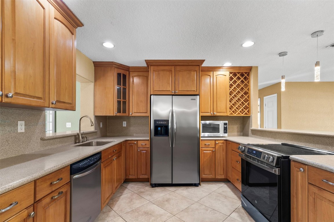 Coral Spgs Country Club - Residential Lease