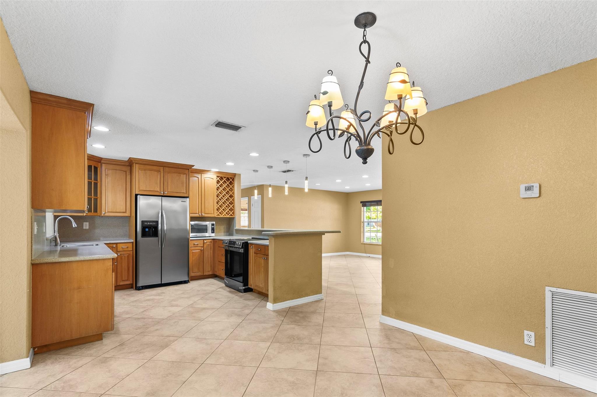 Coral Spgs Country Club - Residential Lease