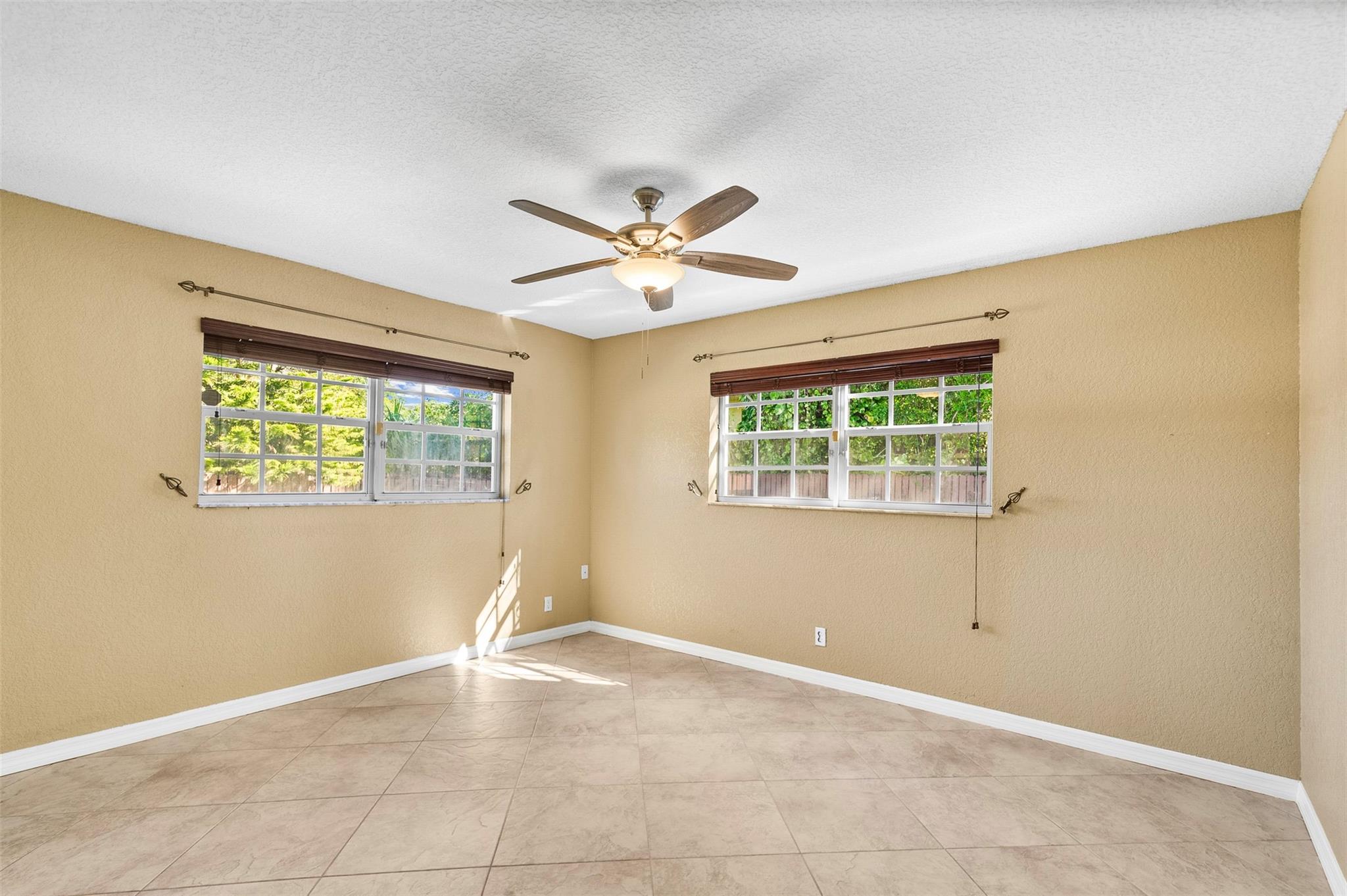 Coral Spgs Country Club - Residential Lease