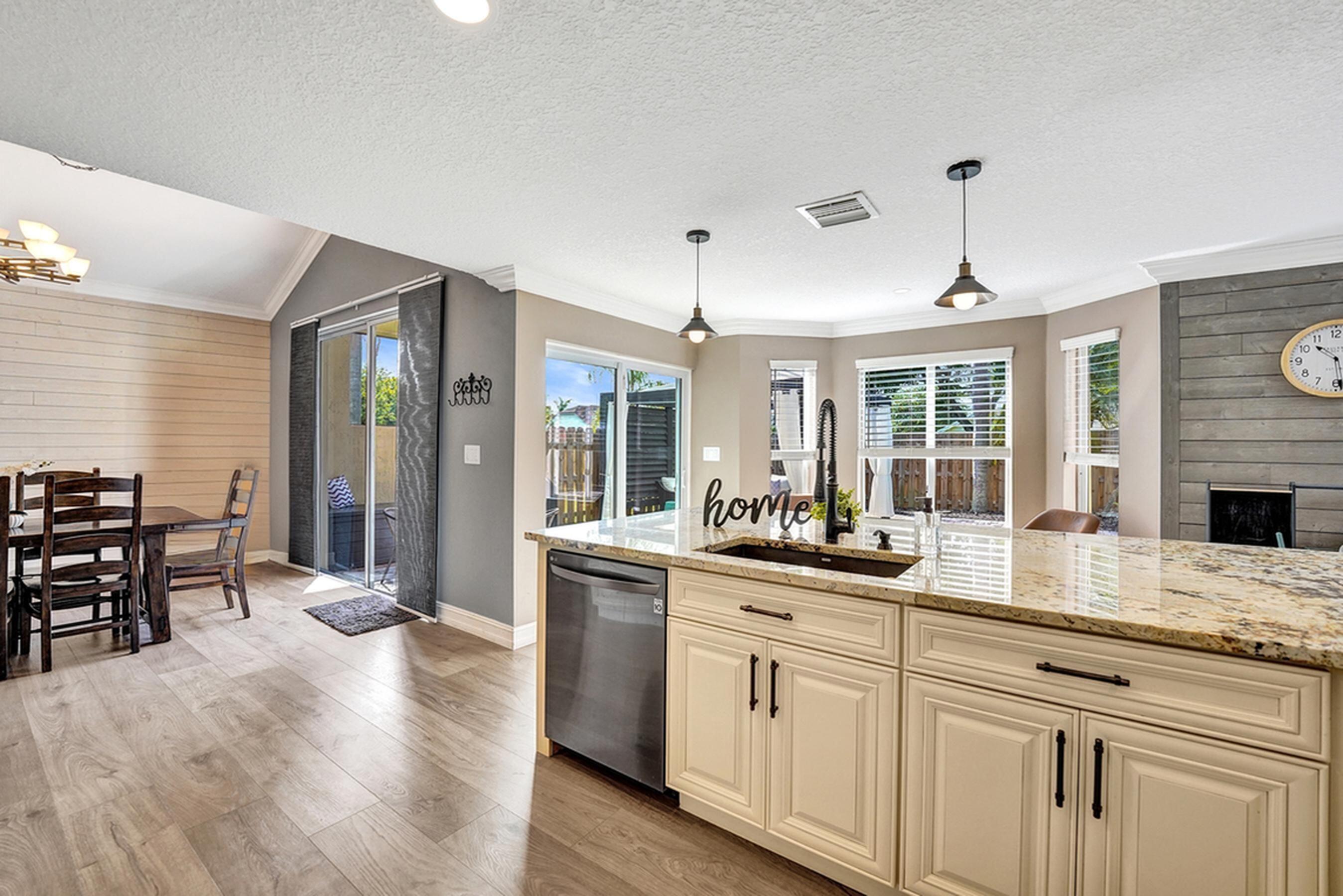 GROVE COMMERCIAL CENTER - Residential