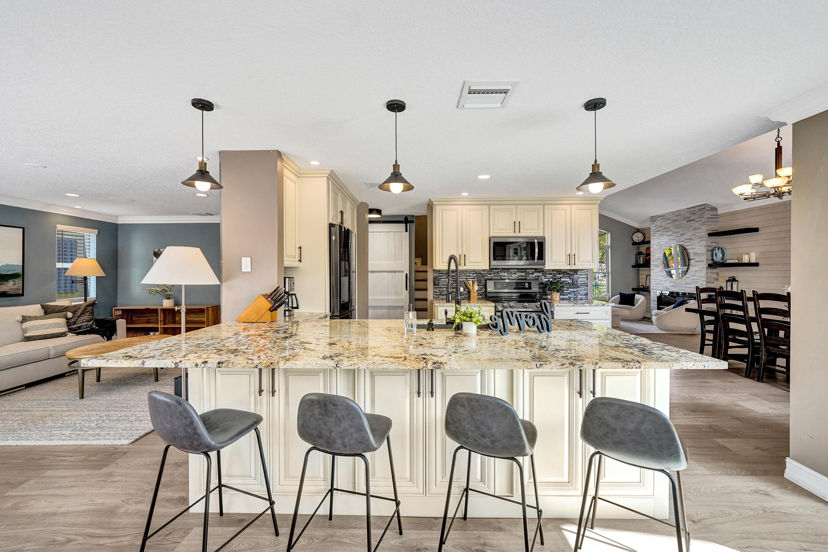 GROVE COMMERCIAL CENTER - Residential