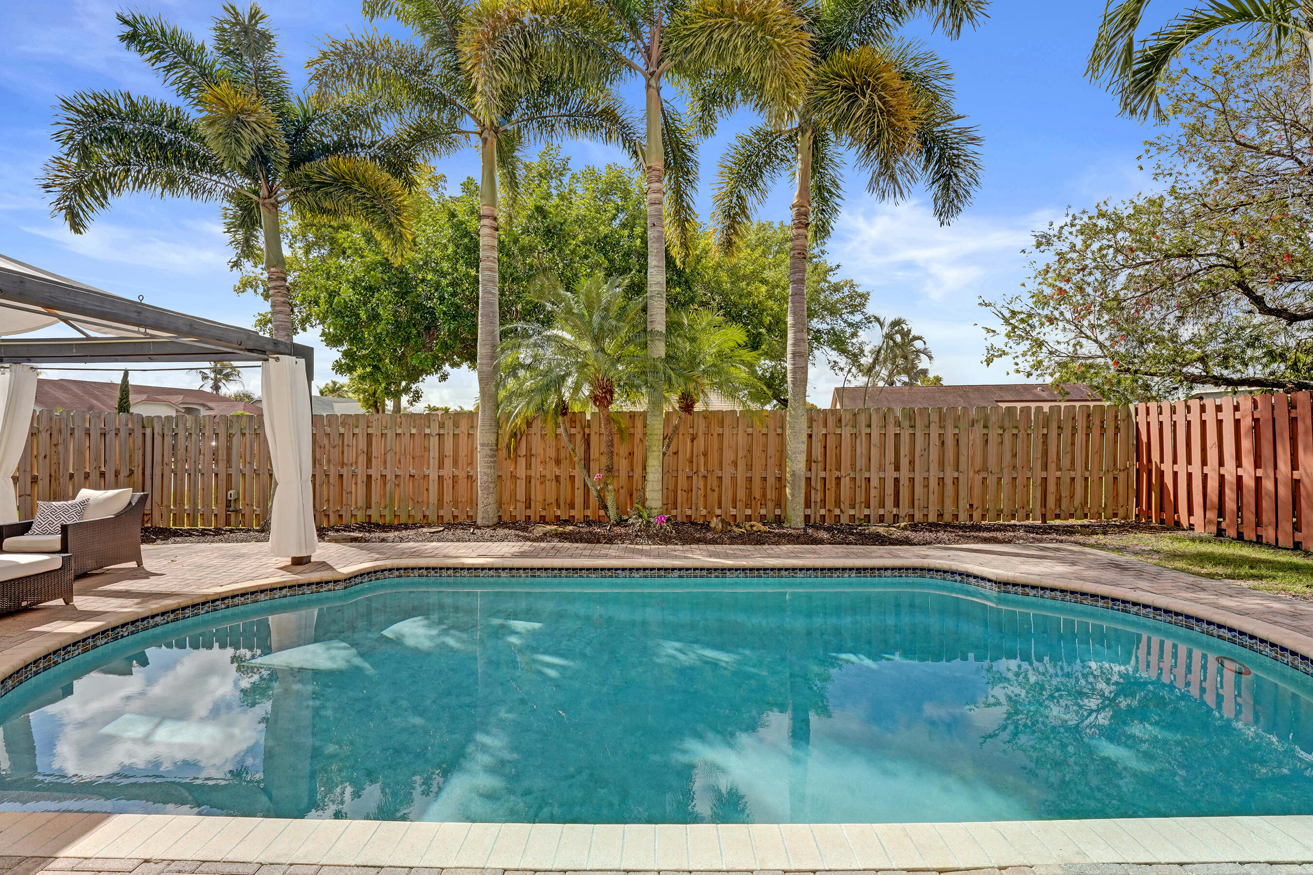 GROVE COMMERCIAL CENTER - Residential