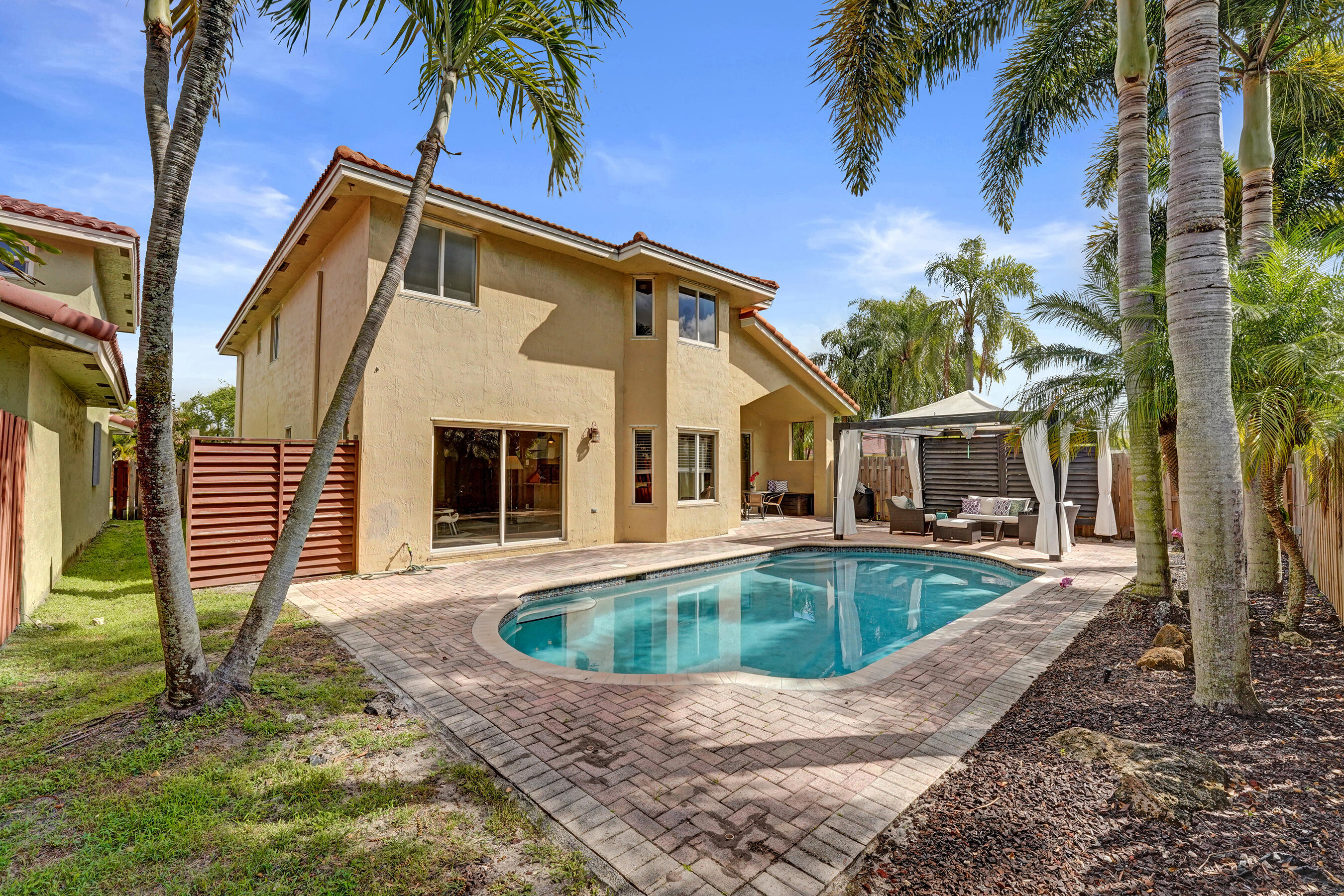 GROVE COMMERCIAL CENTER - Residential