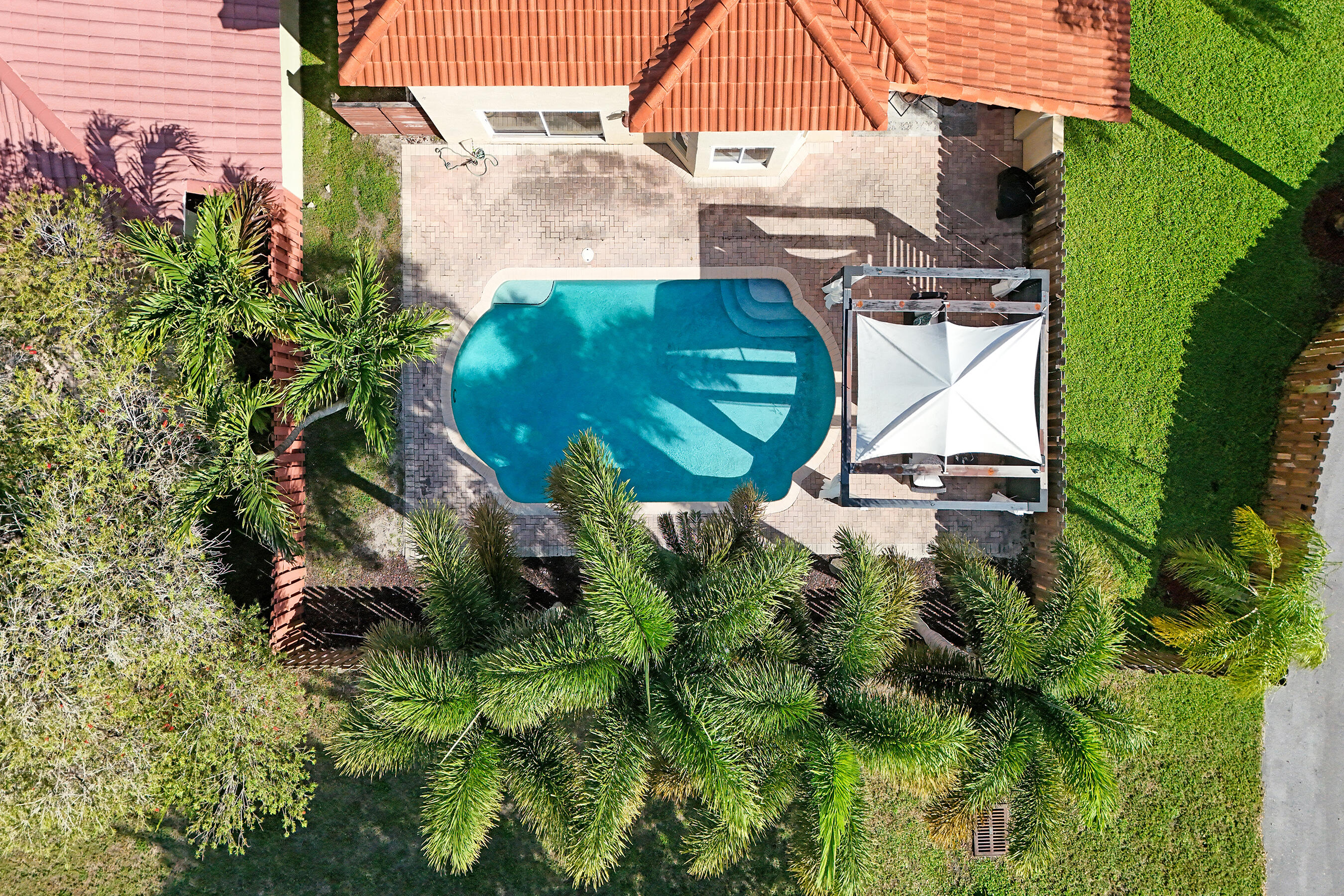 GROVE COMMERCIAL CENTER - Residential