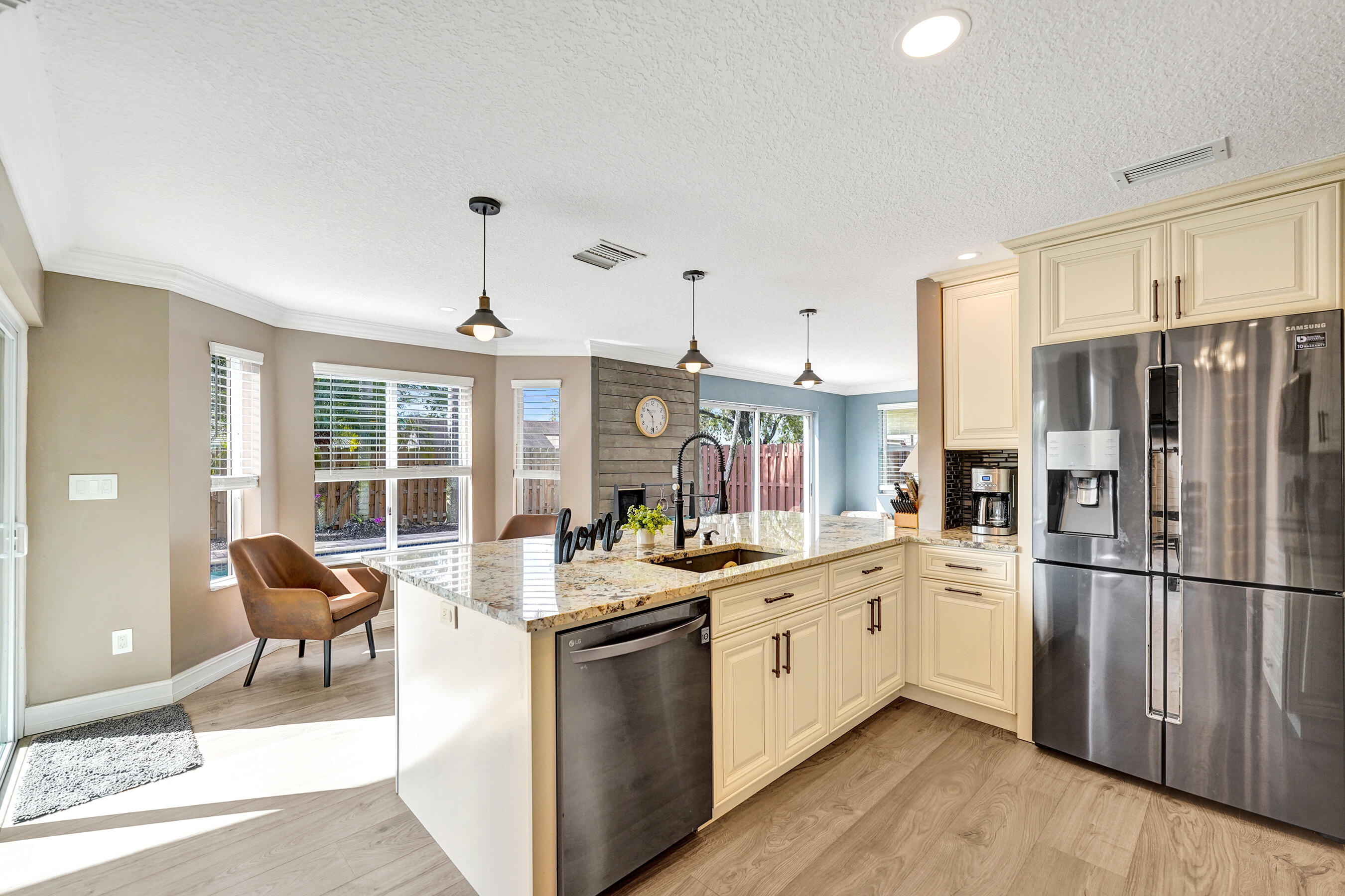 GROVE COMMERCIAL CENTER - Residential