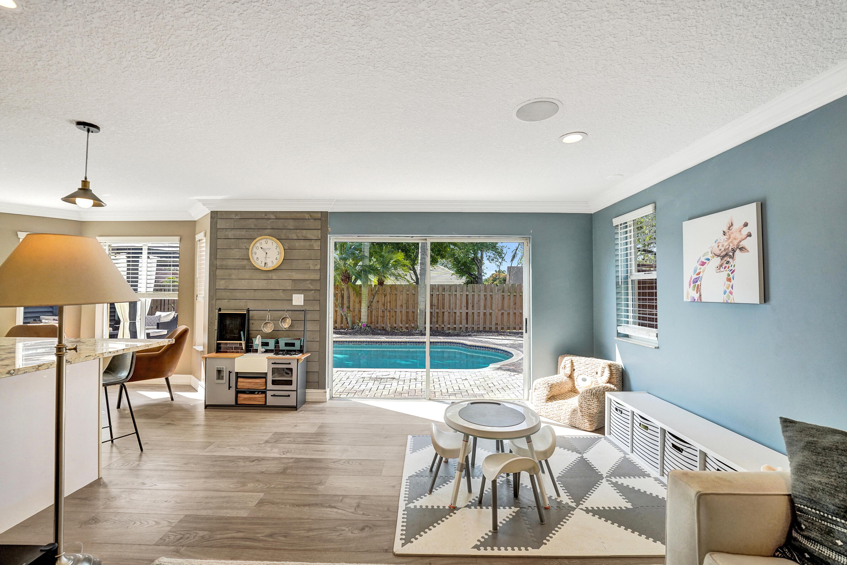 GROVE COMMERCIAL CENTER - Residential