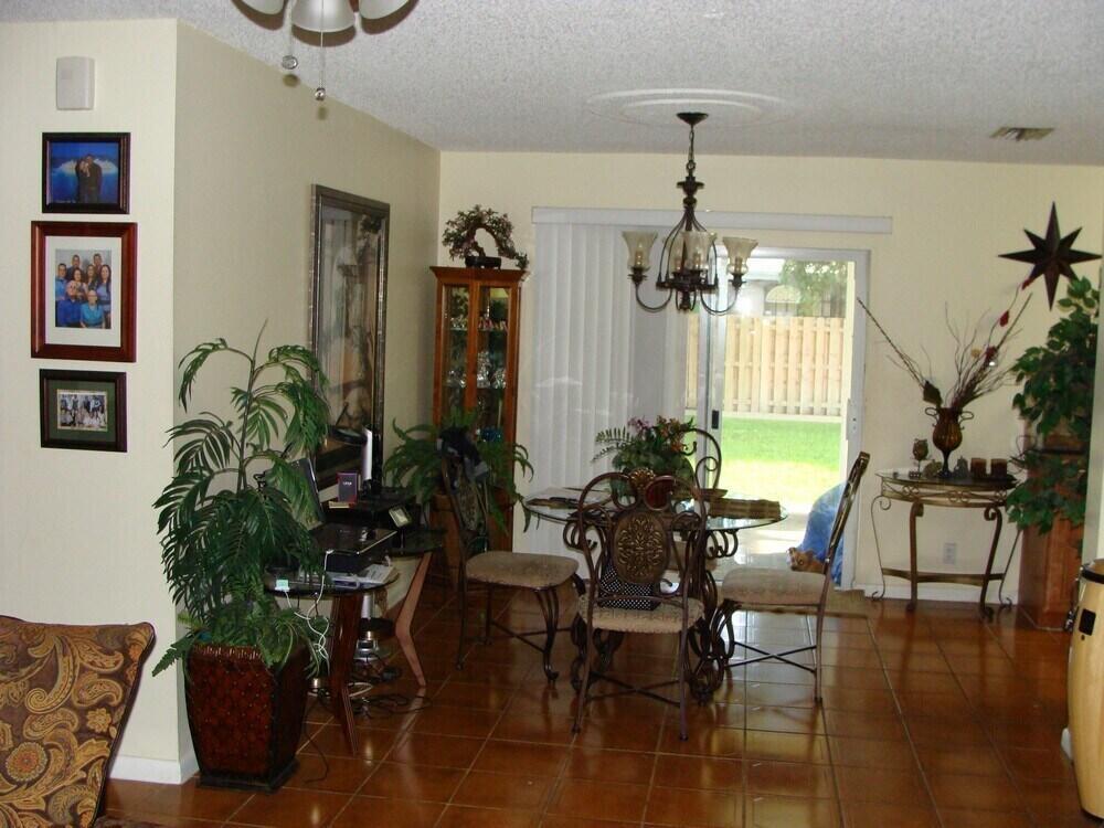 DELRAY SHORES - Residential Lease