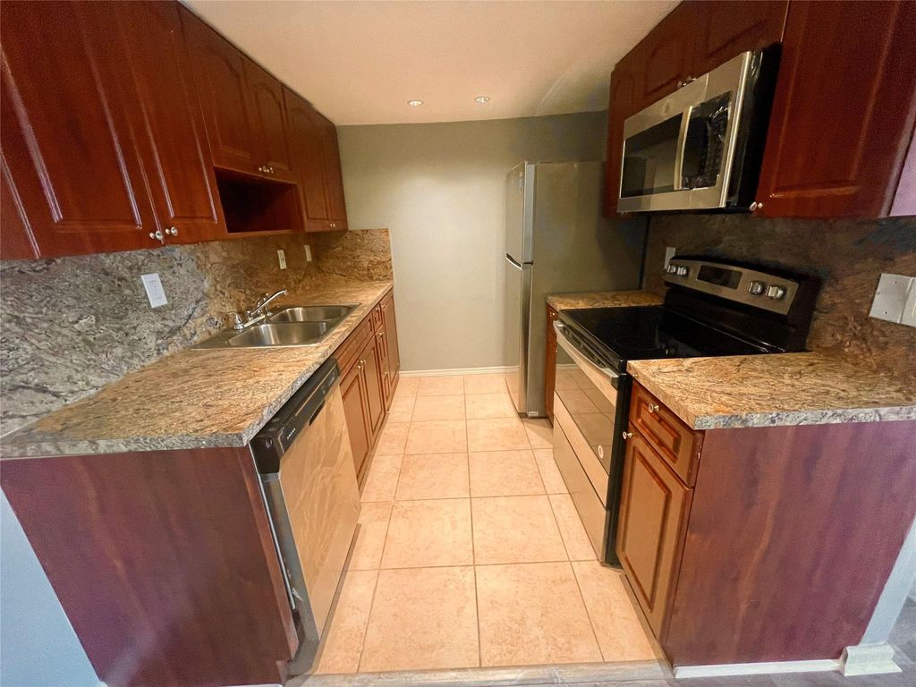 Photo of 4024 Cambridge B #4024, Deerfield Beach, FL 33442 (MLS # F10540920)