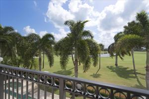 ROYAL PALM YACHT & COUNTR - Residential