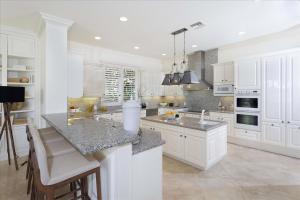 ROYAL PALM YACHT & COUNTR - Residential