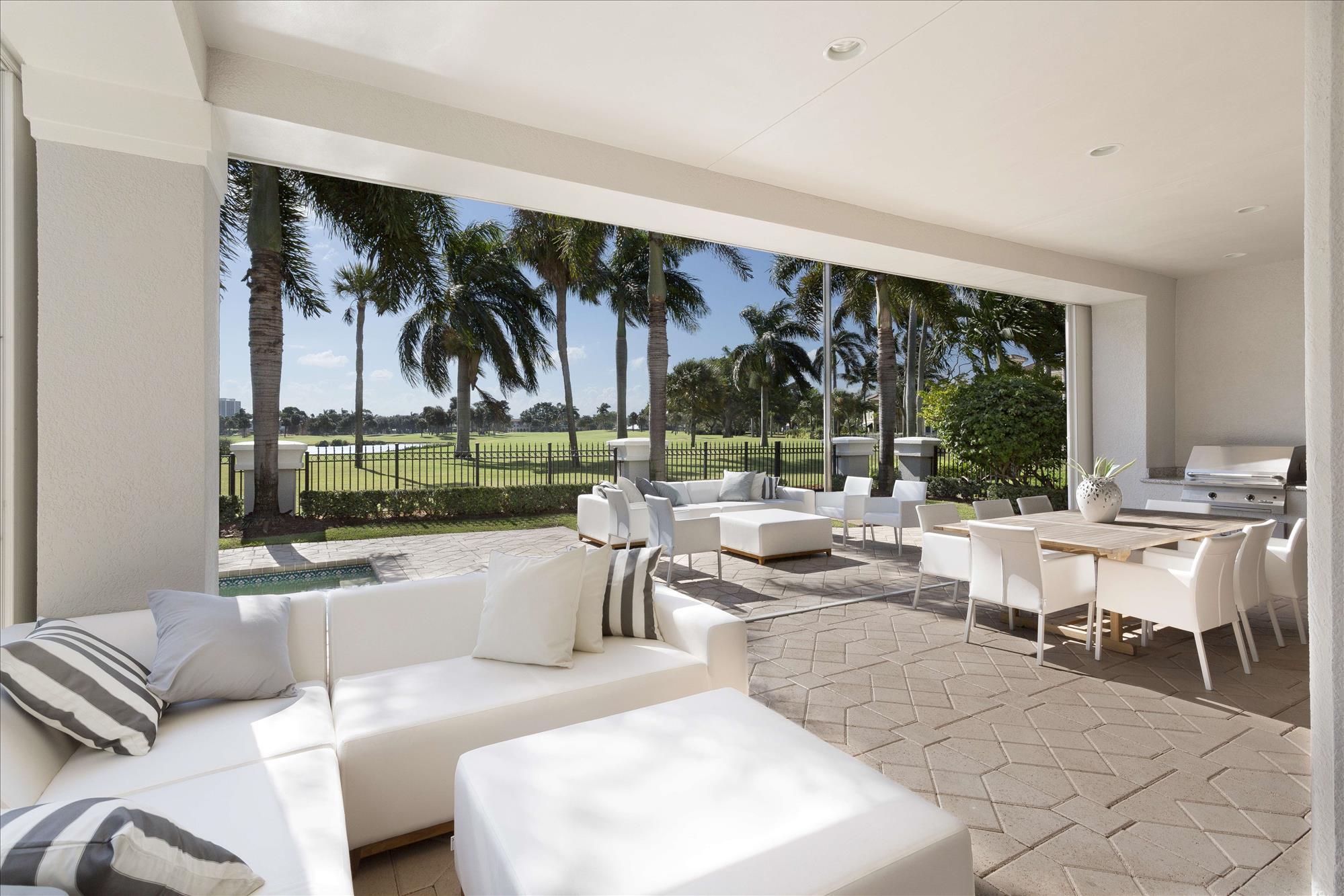 ROYAL PALM YACHT & COUNTRY CLUB - Residential