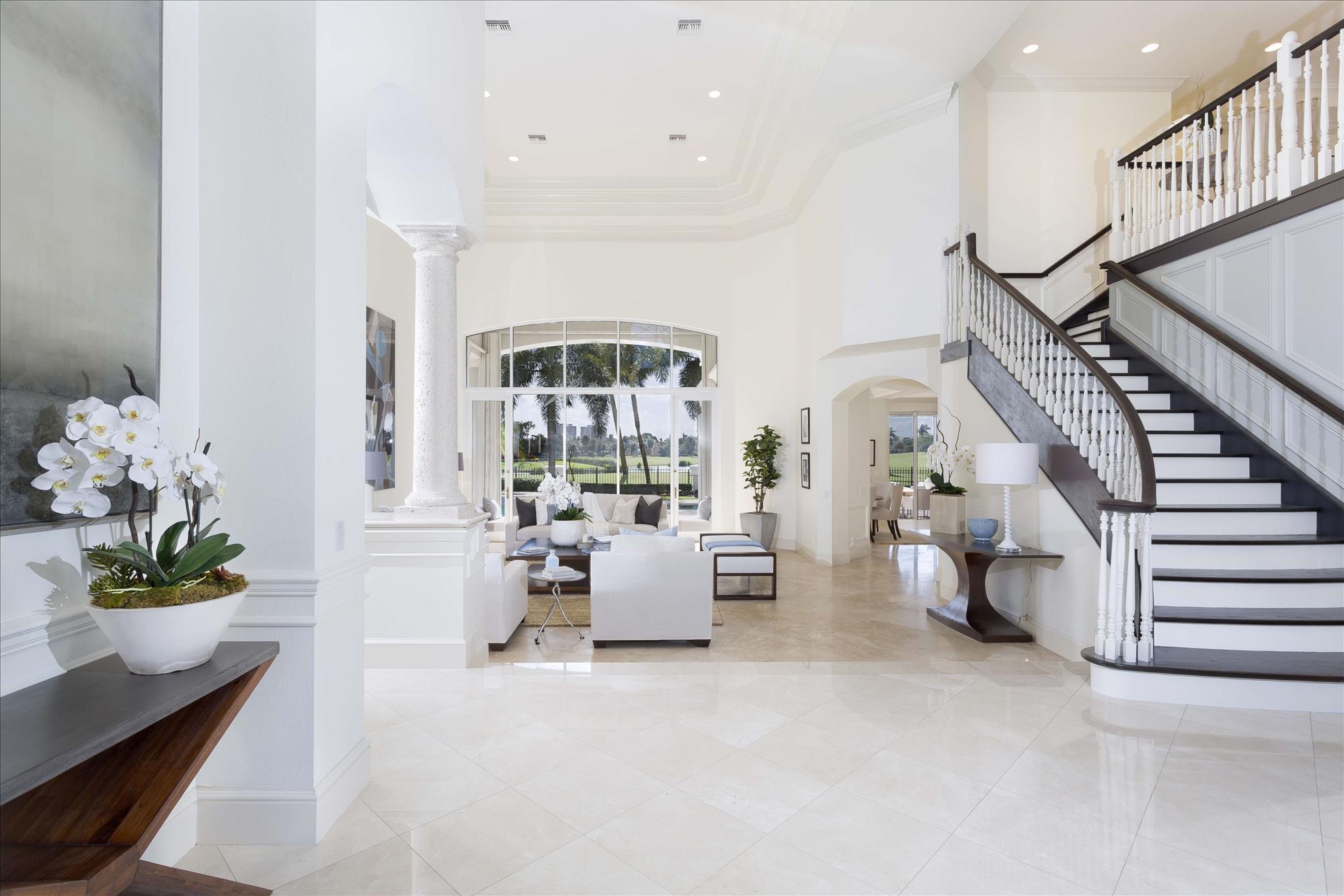 ROYAL PALM YACHT & COUNTRY CLUB - Residential