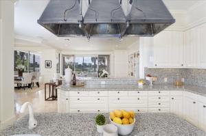 ROYAL PALM YACHT & COUNTR - Residential