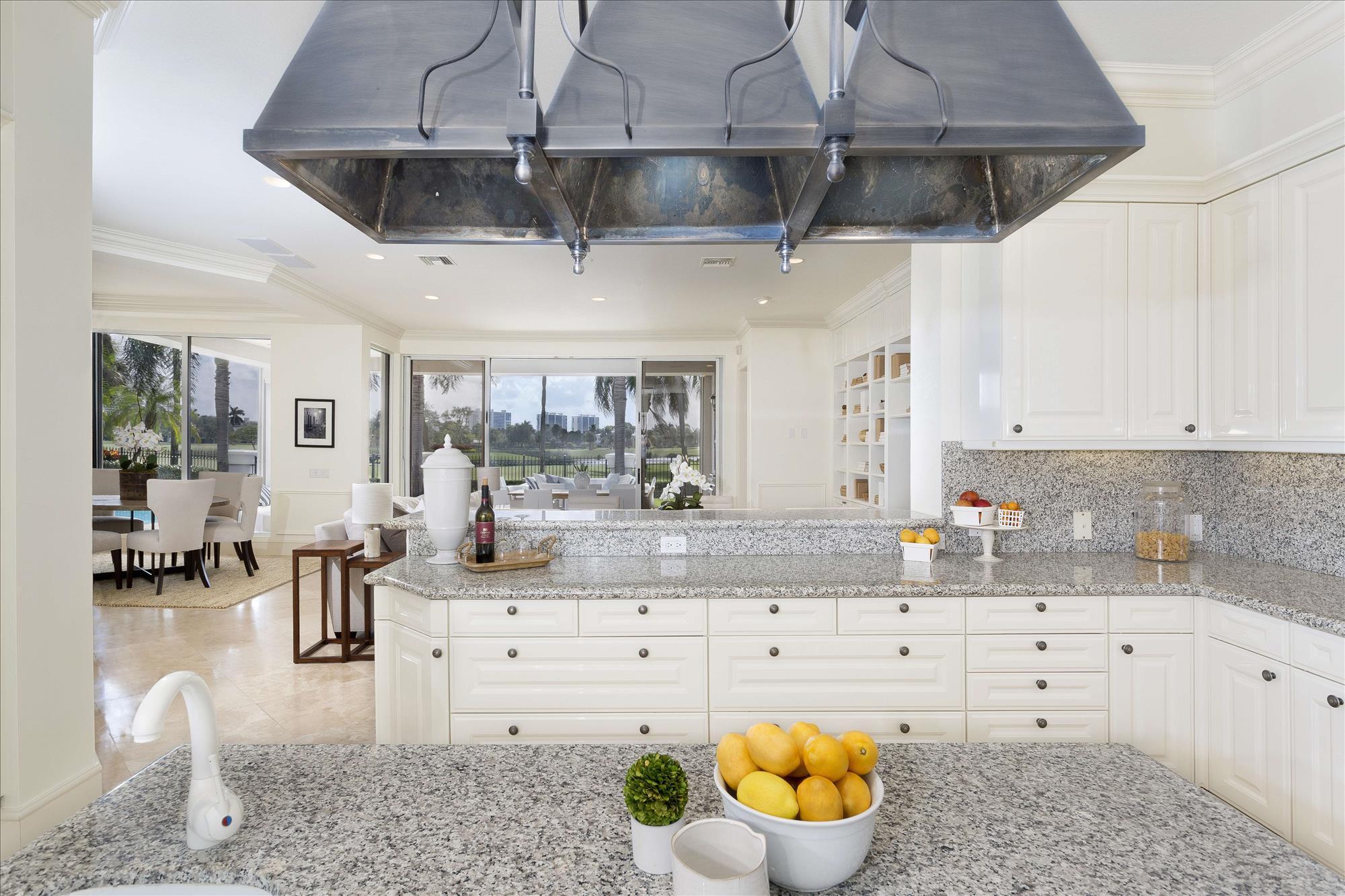 ROYAL PALM YACHT & COUNTRY CLUB - Residential