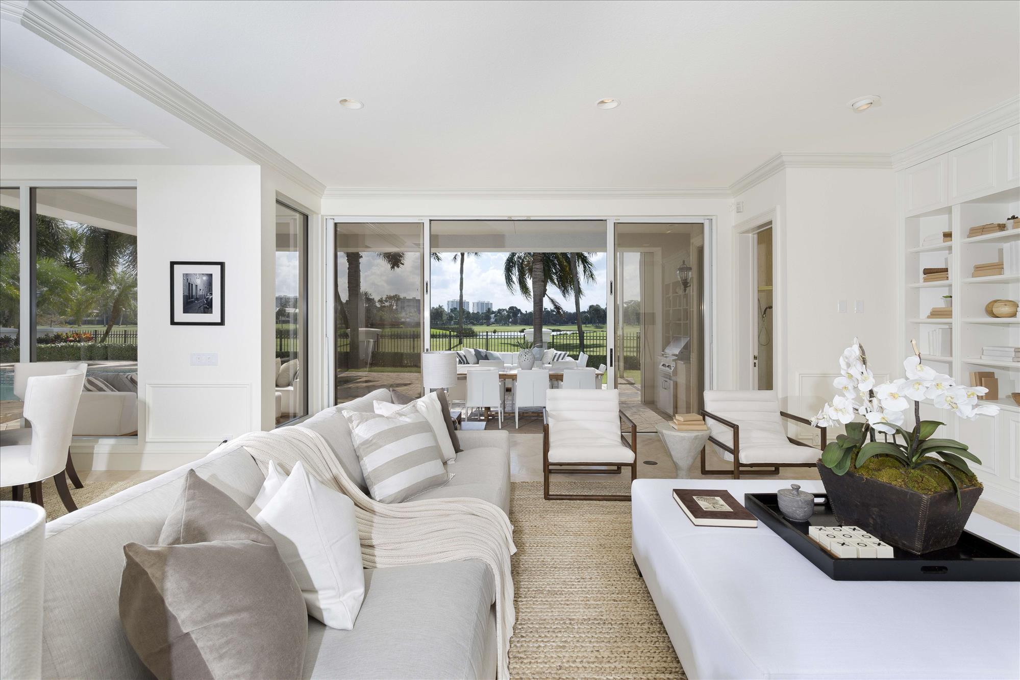 ROYAL PALM YACHT & COUNTRY CLUB - Residential