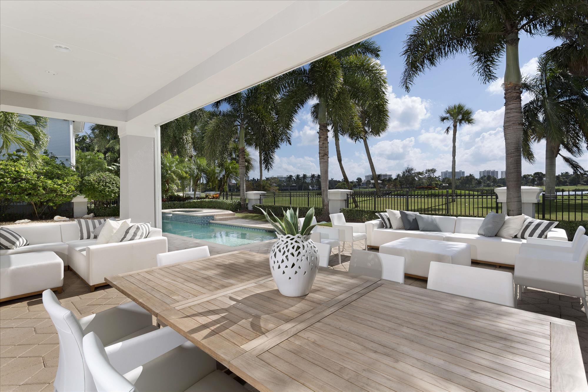 ROYAL PALM YACHT & COUNTRY CLUB - Residential