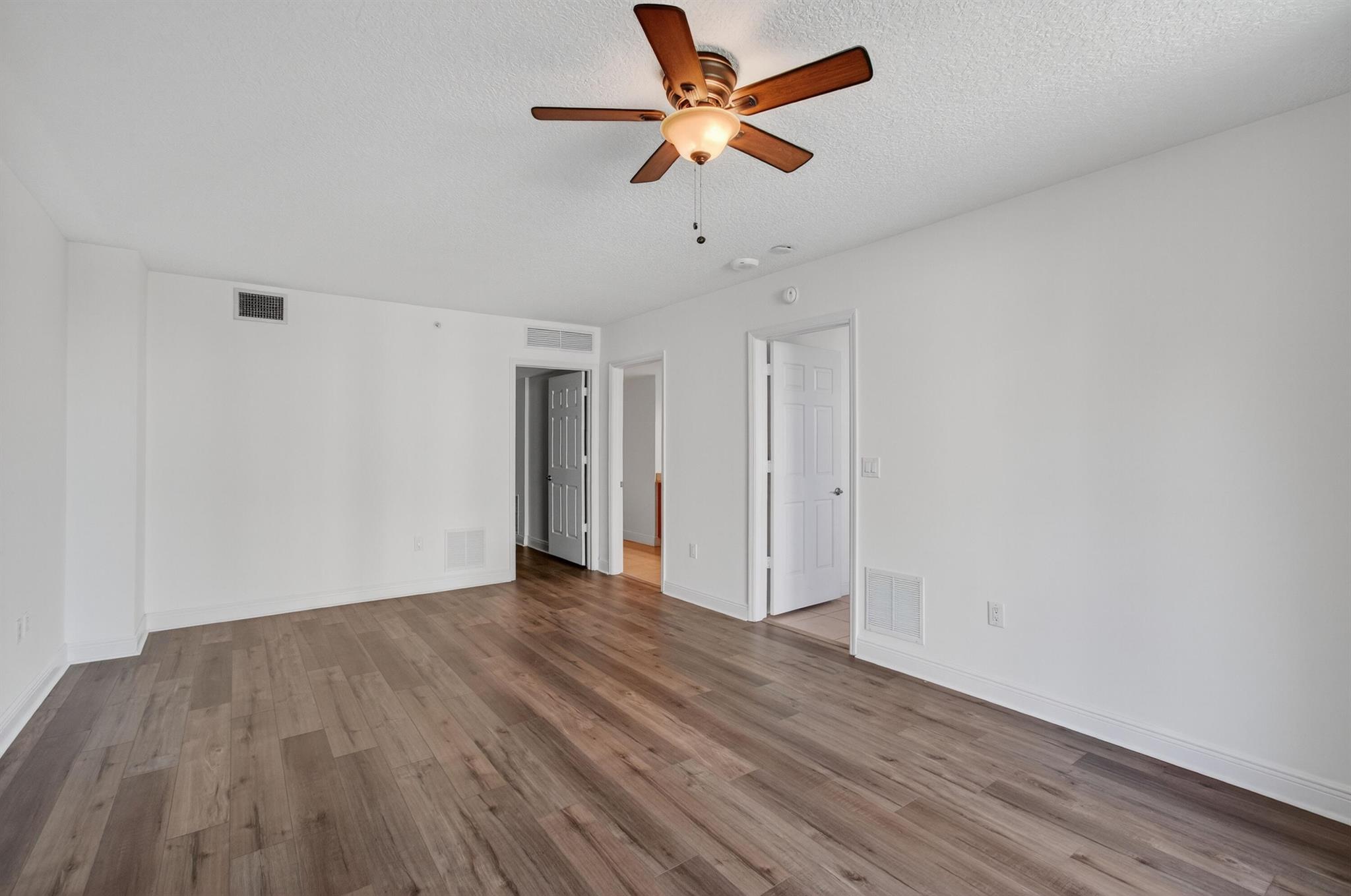 610 CLEMATIS CONDO - Residential